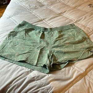 Patagonia 5” baggies board shorts. EUC